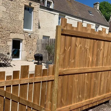 בית נופש Maisonnette De Charme - Piscine Interieure Privee Chauffee En Option לוק-סור-מר