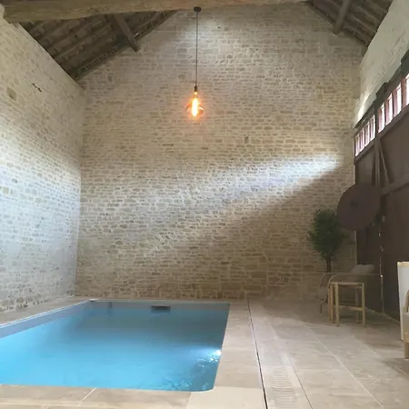 Maisonnette De Charme - Piscine Interieure Privee Chauffee En Option בית נופש