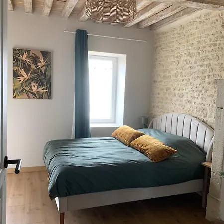 Maisonnette De Charme En Bord De *
