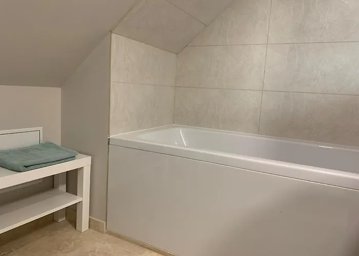 Maisonnette De Charme - Piscine Interieure Privee Chauffee En Option *